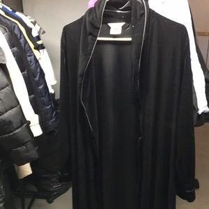 Gilligan & Omalley robe size S/M